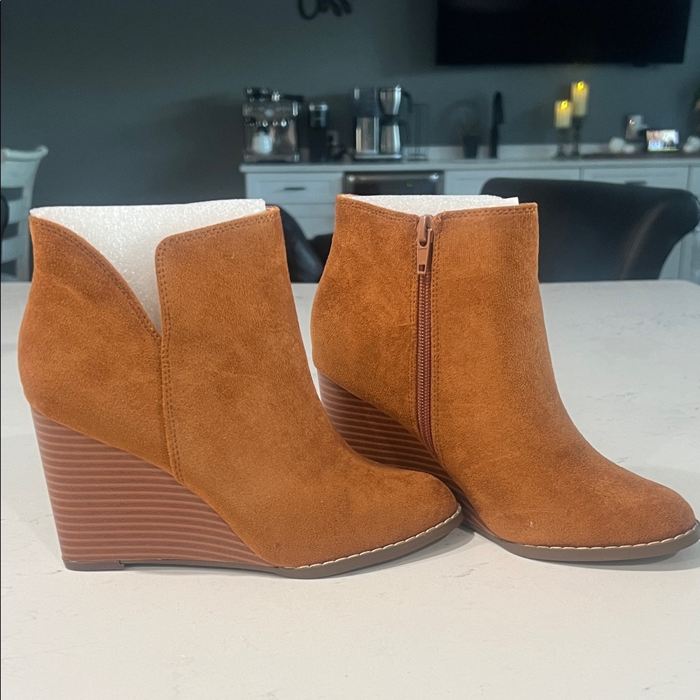 Women's Tan Wedge Ankle Boots